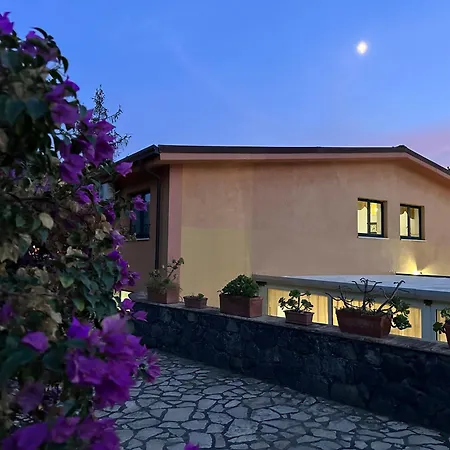 Casale E Relais Hotel Motta Camastra