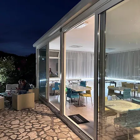 Casale E Relais Hotel Motta Camastra