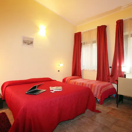 Casale E Relais 4* Motta Camastra