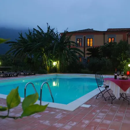 Casale E Relais Hotel Motta Camastra